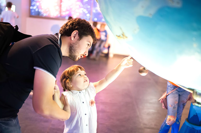 Emmener son enfant au musée