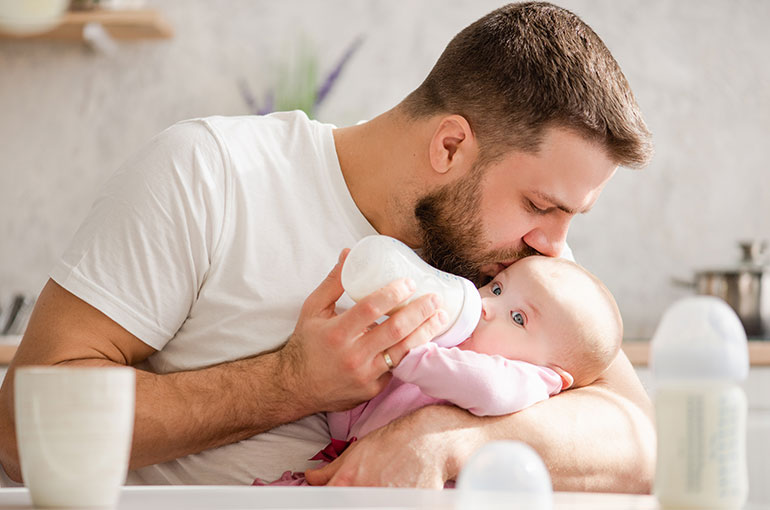 Sucette bébé, tutute : comment la choisir ? - Made in Bébé