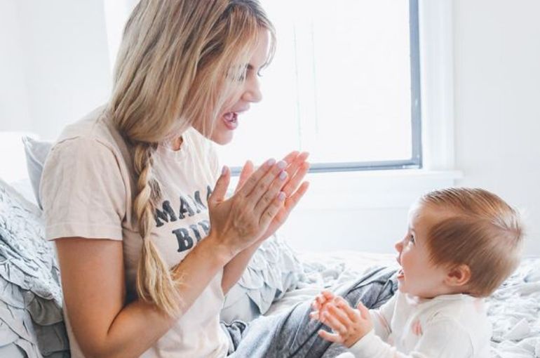 Signer avec bébé, une communication avec les gestes !